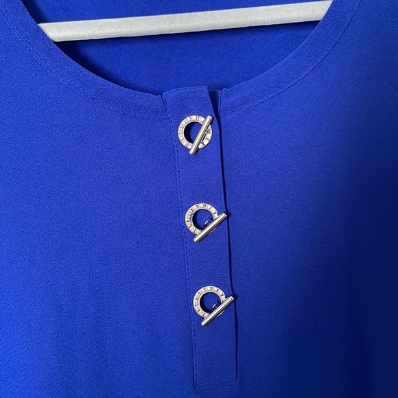 Top - Picture 3 of 3